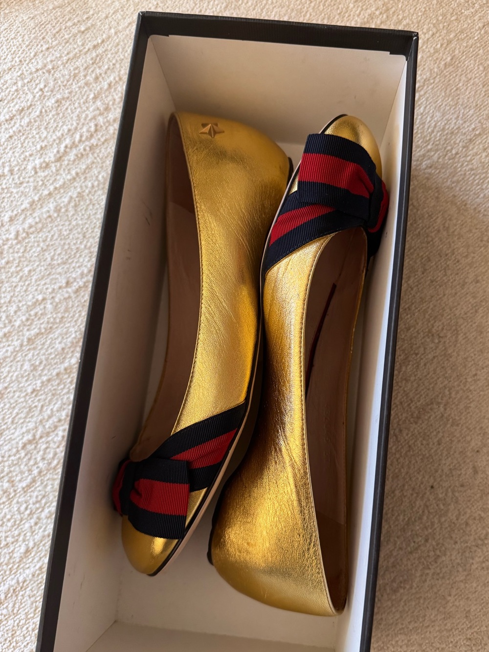 Gucci Sylvie Web Bow Metallic Gold Leather Ballet Flats –Size 37.5 –Box Included - Picture 6 of 8